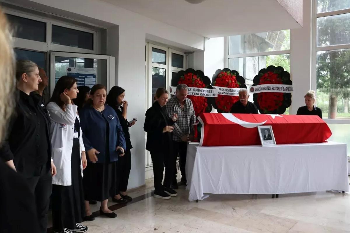 Prof. Dr. Coşkun Usta’nın Cenazesi Toprağa Verildi