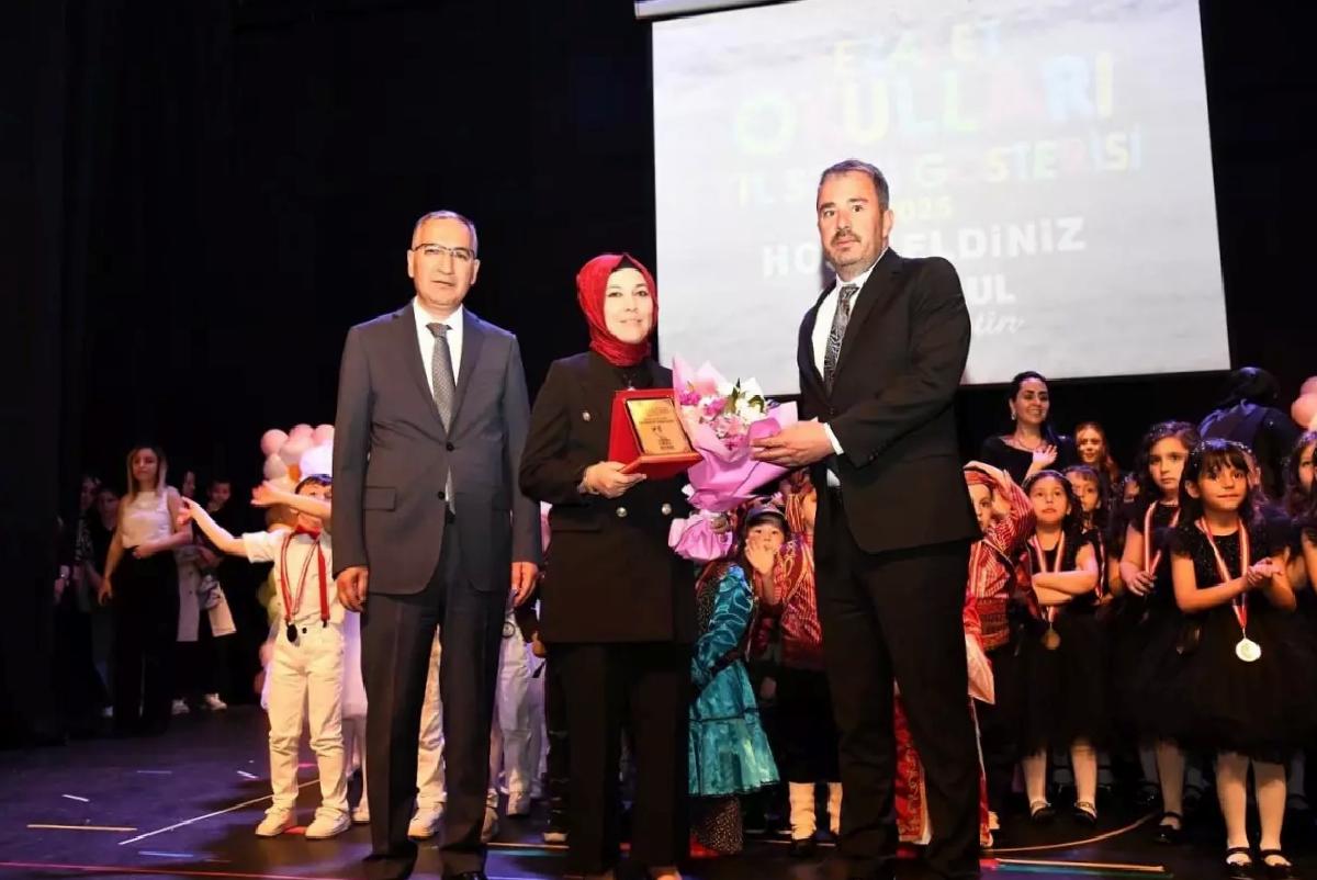 Pursaklar’da Nezaket Okulları’nda Mezuniyet Töreni Düzenlendi