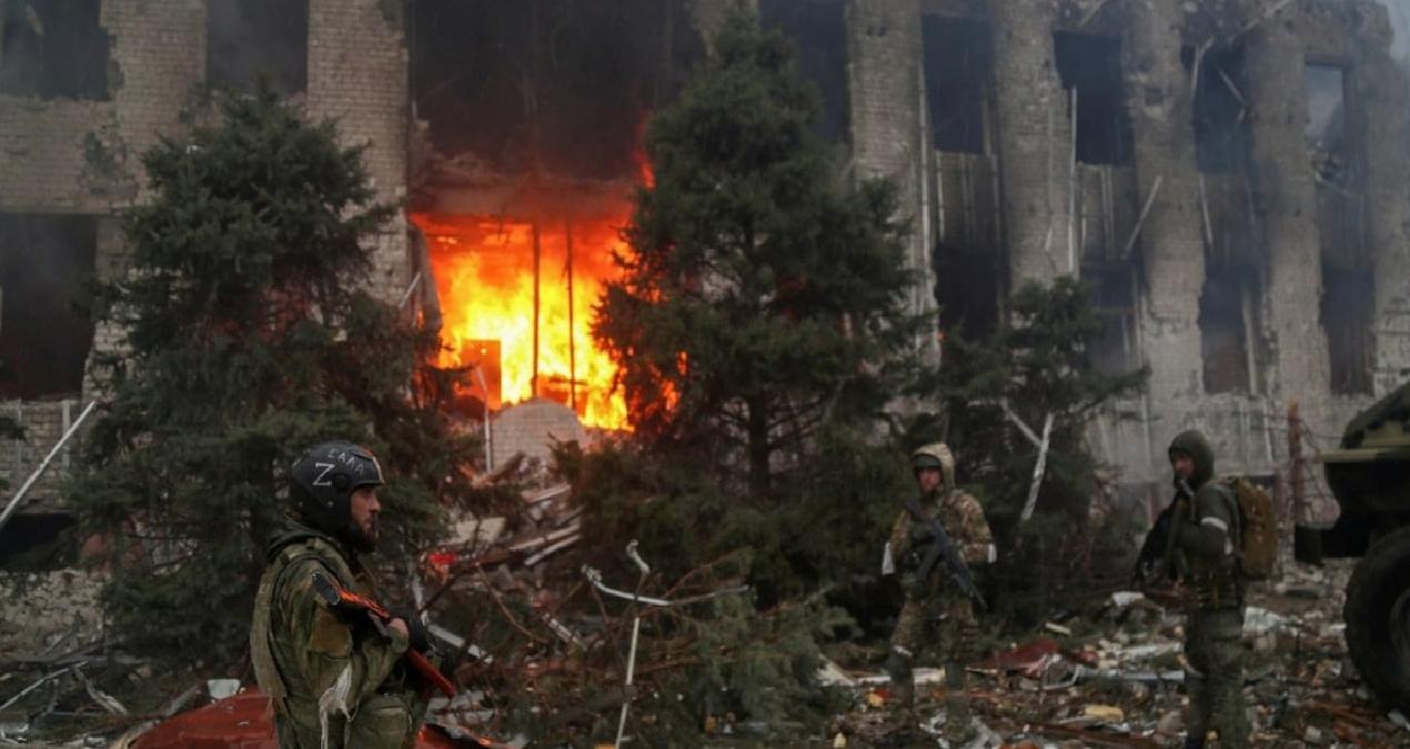 Putin ve Zelenski İstanbul’da buluşacak, ancak bomba yağmuru devam ediyor