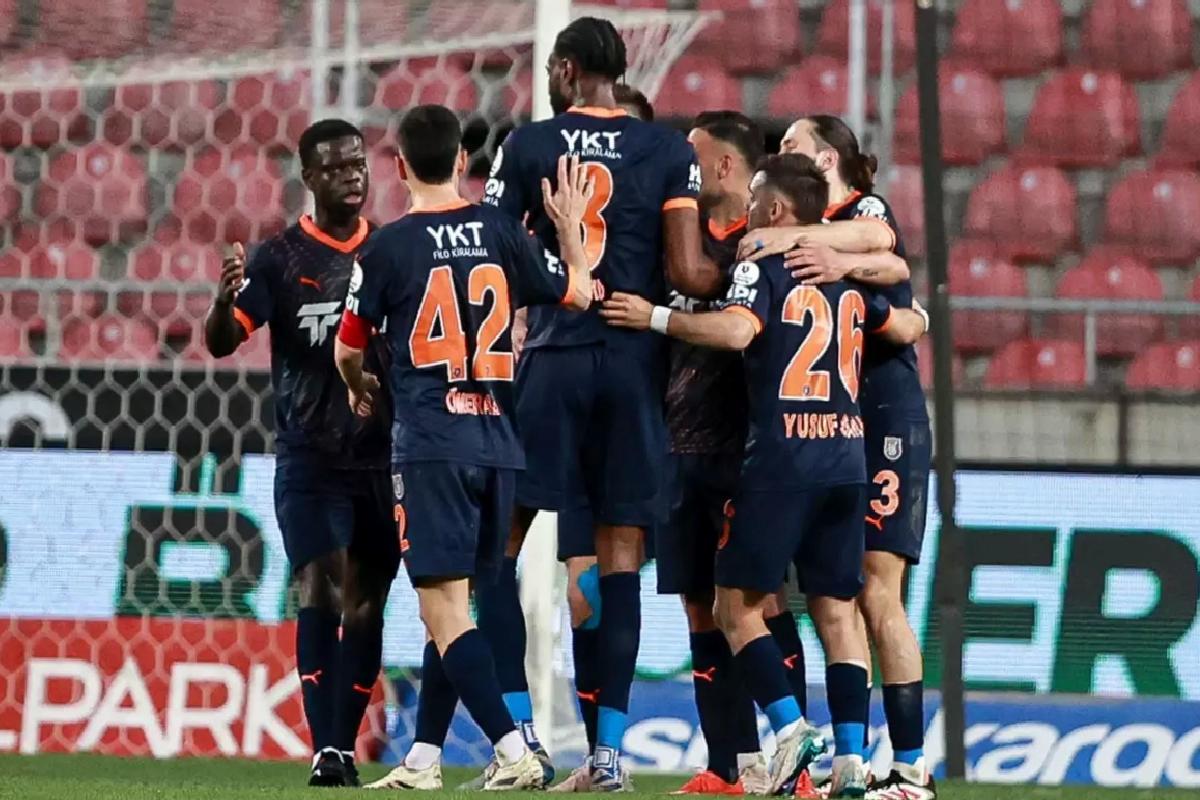 RAMS Başakşehir, Atakaş Hatayspor’u 4 golle geçti