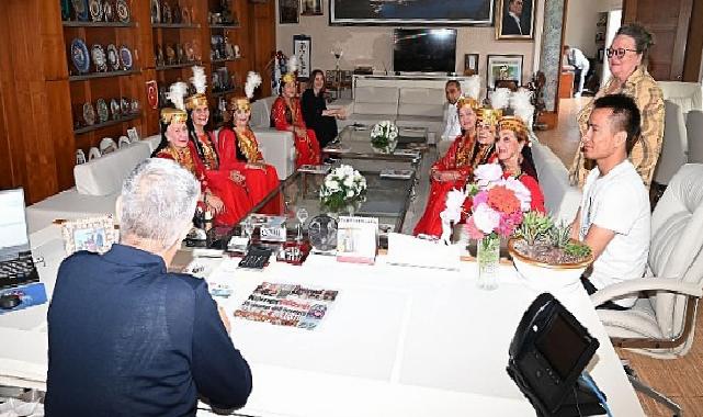 Raykhon Dans Grubu’ndan Başkan Topaloğlu’na ziyaret