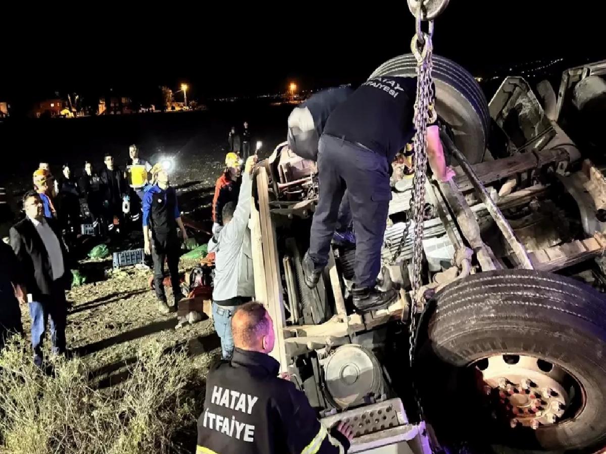 Reyhanlı’da Tır Devrildi: 1 Ölü, 1 Yaralı