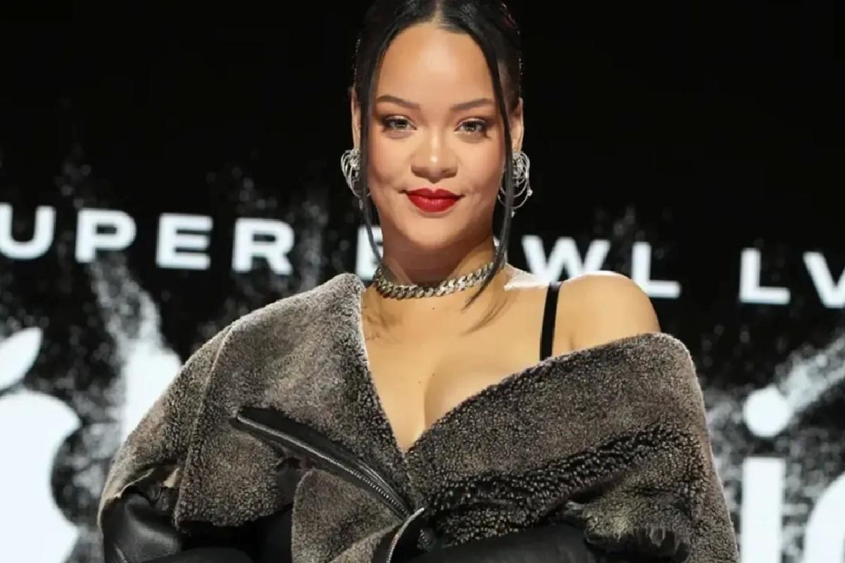 Rihanna’dan Met Gala’da sürpriz hamilelik duyurusu