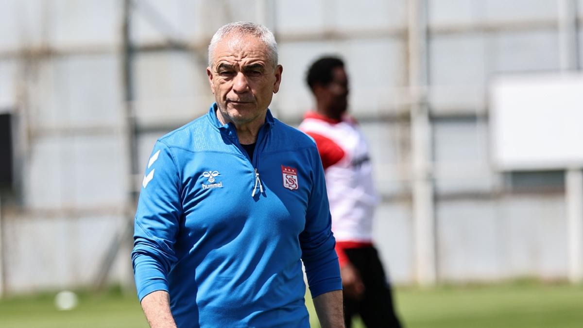 Rıza Çalımbay: Ekibime inanıyorum