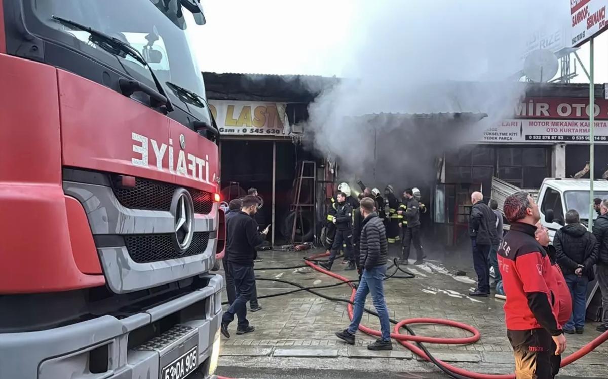 Rize’de Oto Döşeme Atölyesinde Yangın