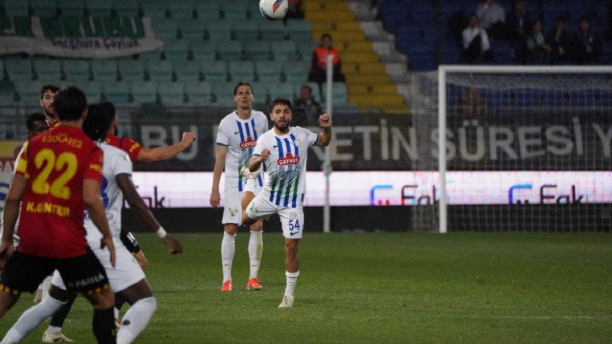 Rizespor, Göztepe’yi yenerek ligde kalmayı başardı