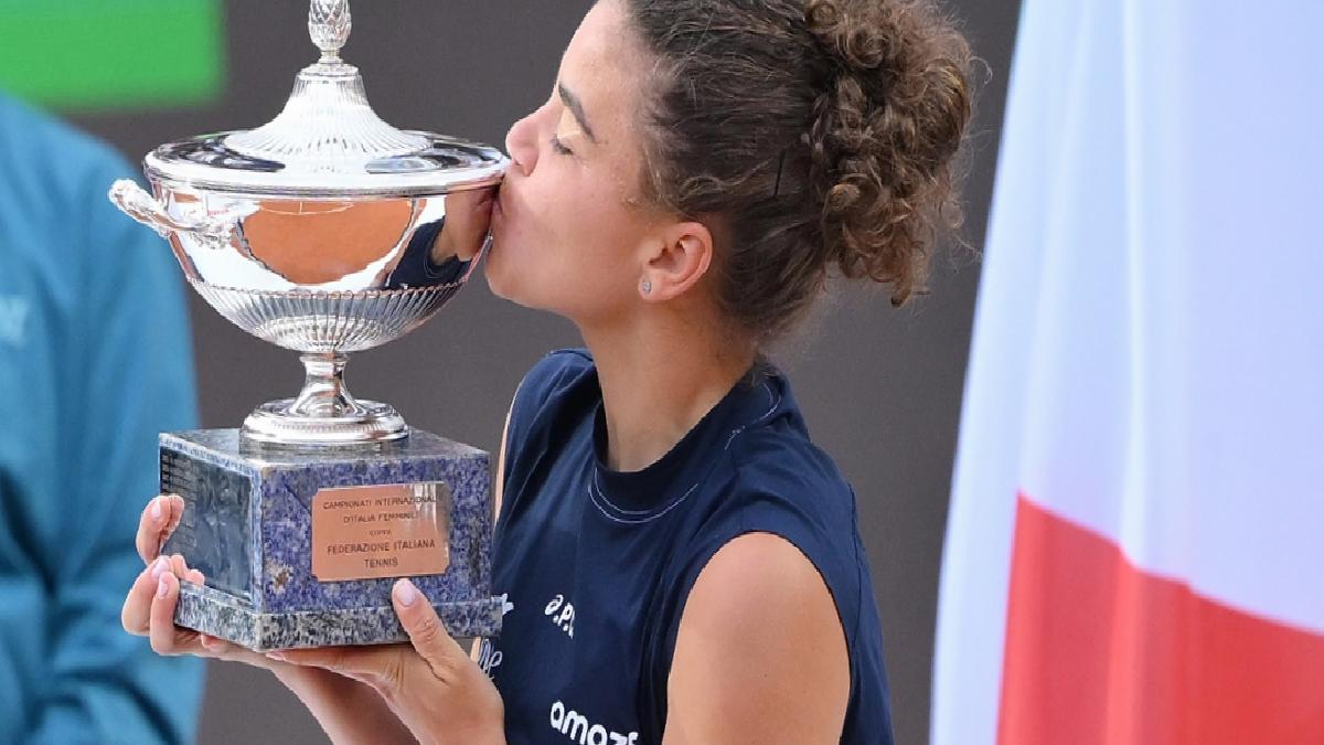 Roma Açık Tenis Turnuvası’nda tek kadınlarda Jasmine Paolini şampiyon oldu