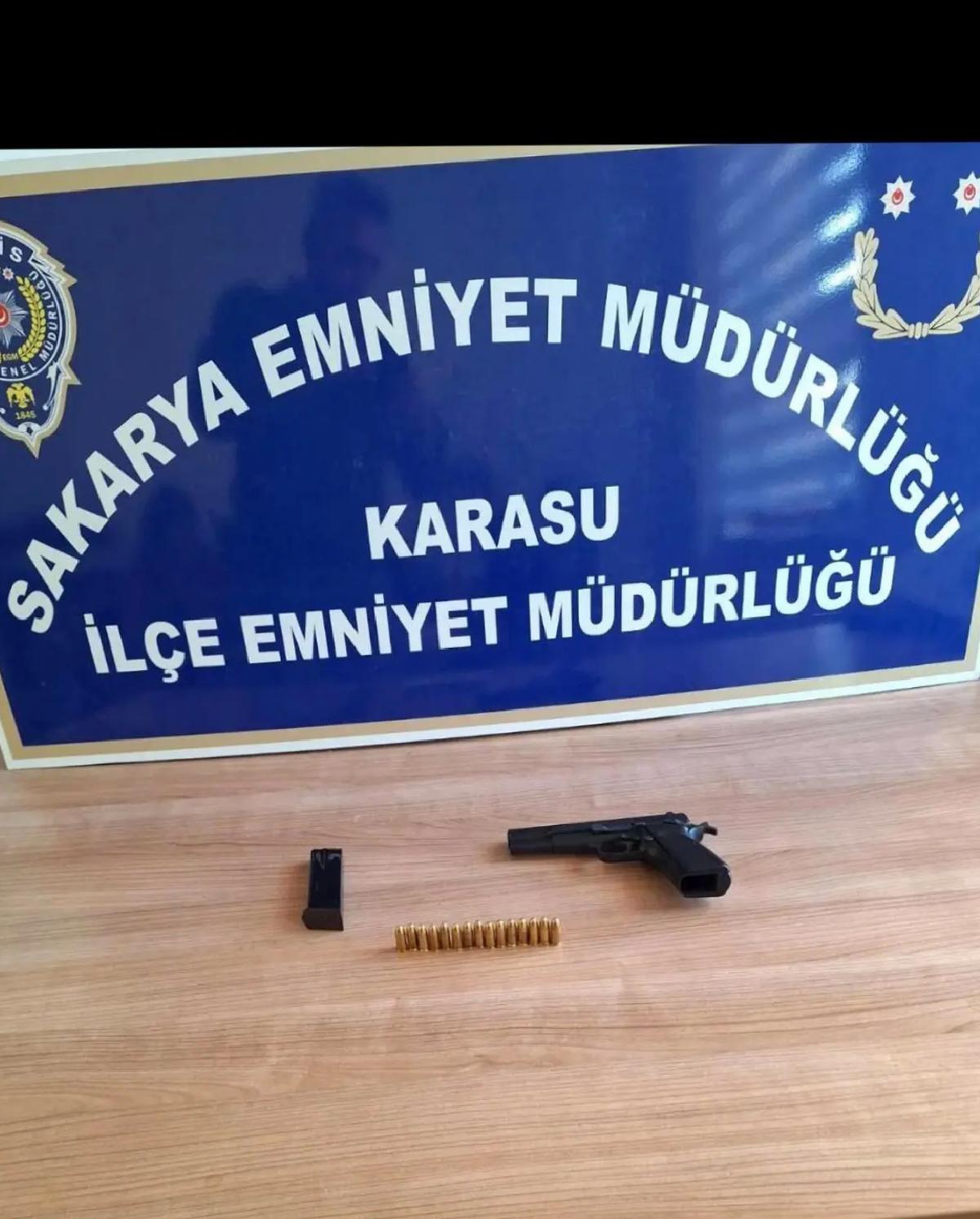 Ruhsatsız Tabancayla Yakalandı