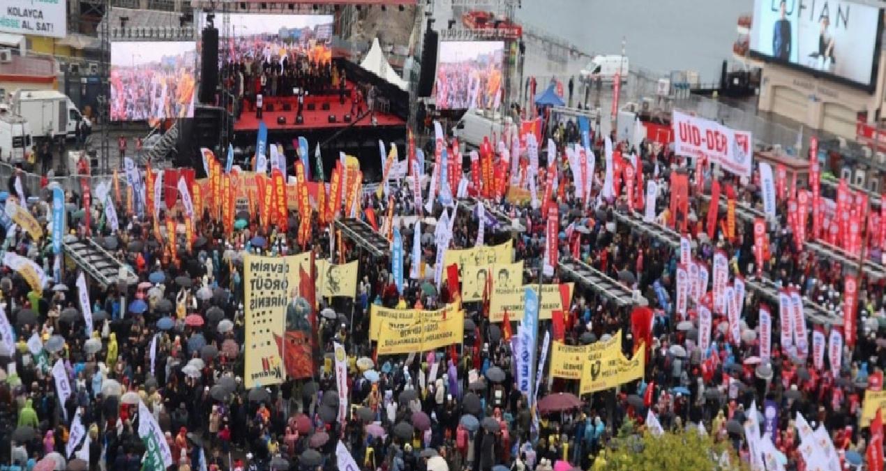 Sağanak, barikatlar ve yasaklar 1 Mayıs kutlamalarına engel olamadı!
