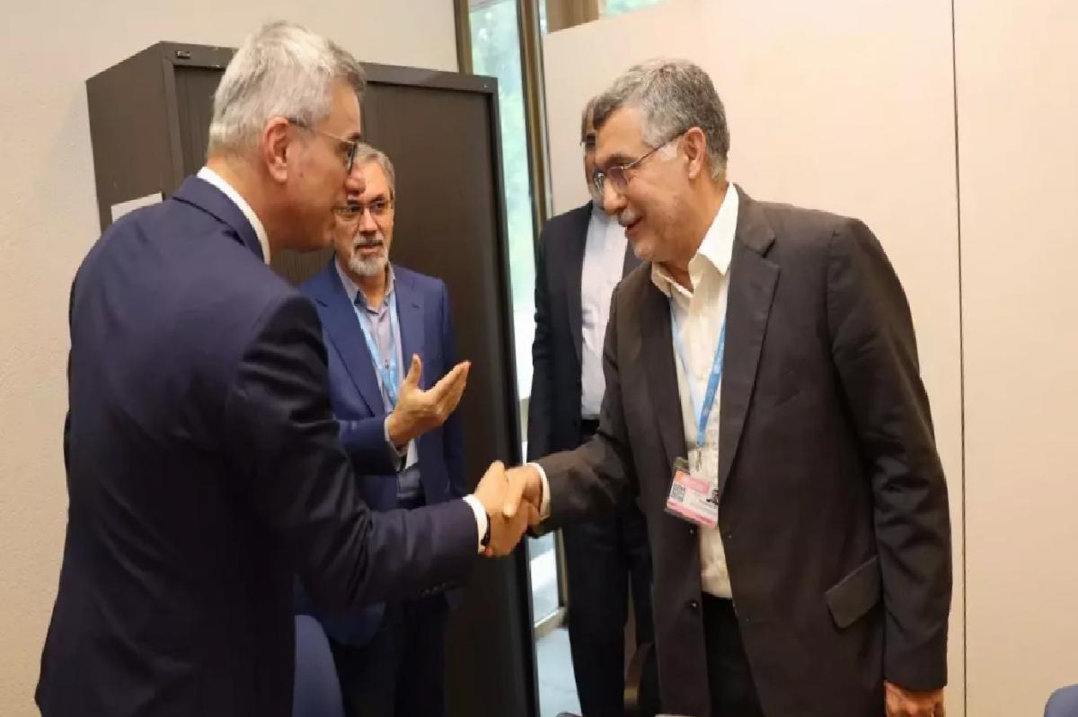 Sağlık Bakanı Cenevre’de İranlı Mevkidaşıyla Görüştü