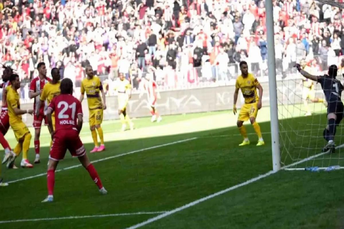 Samsunspor – Eyüpspor: İlk 15 Dakikada 1-0