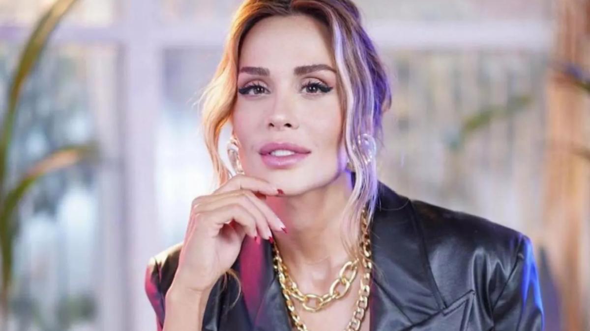 Şarkıcı Şimal hastaneye kaldırıldı! Eşinden gelen açıklama sevenlerini üzdü