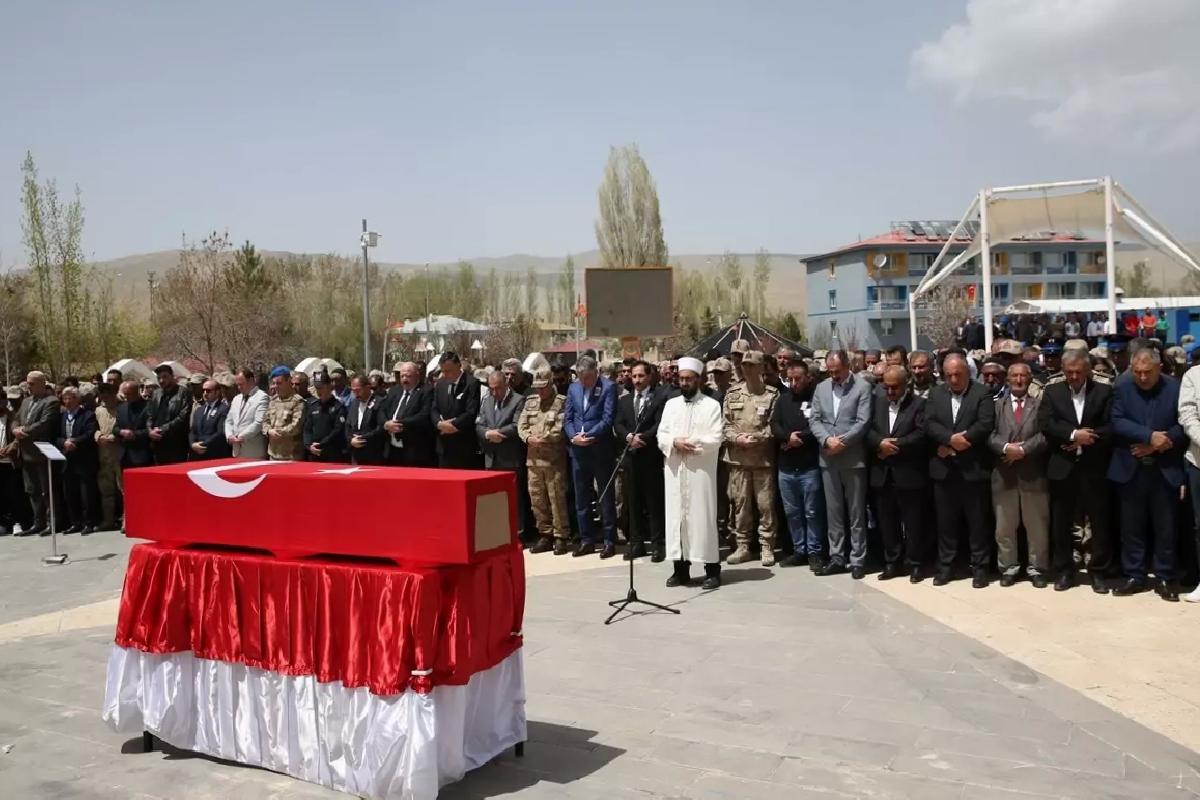 Şehit Güvenlik Korucusu Davut Şafak Van’da Defnedildi