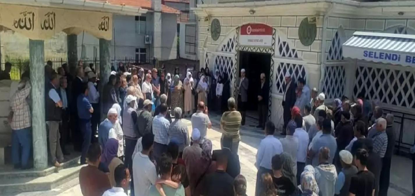 Selendi’den Hac kafilesi uğurlandı