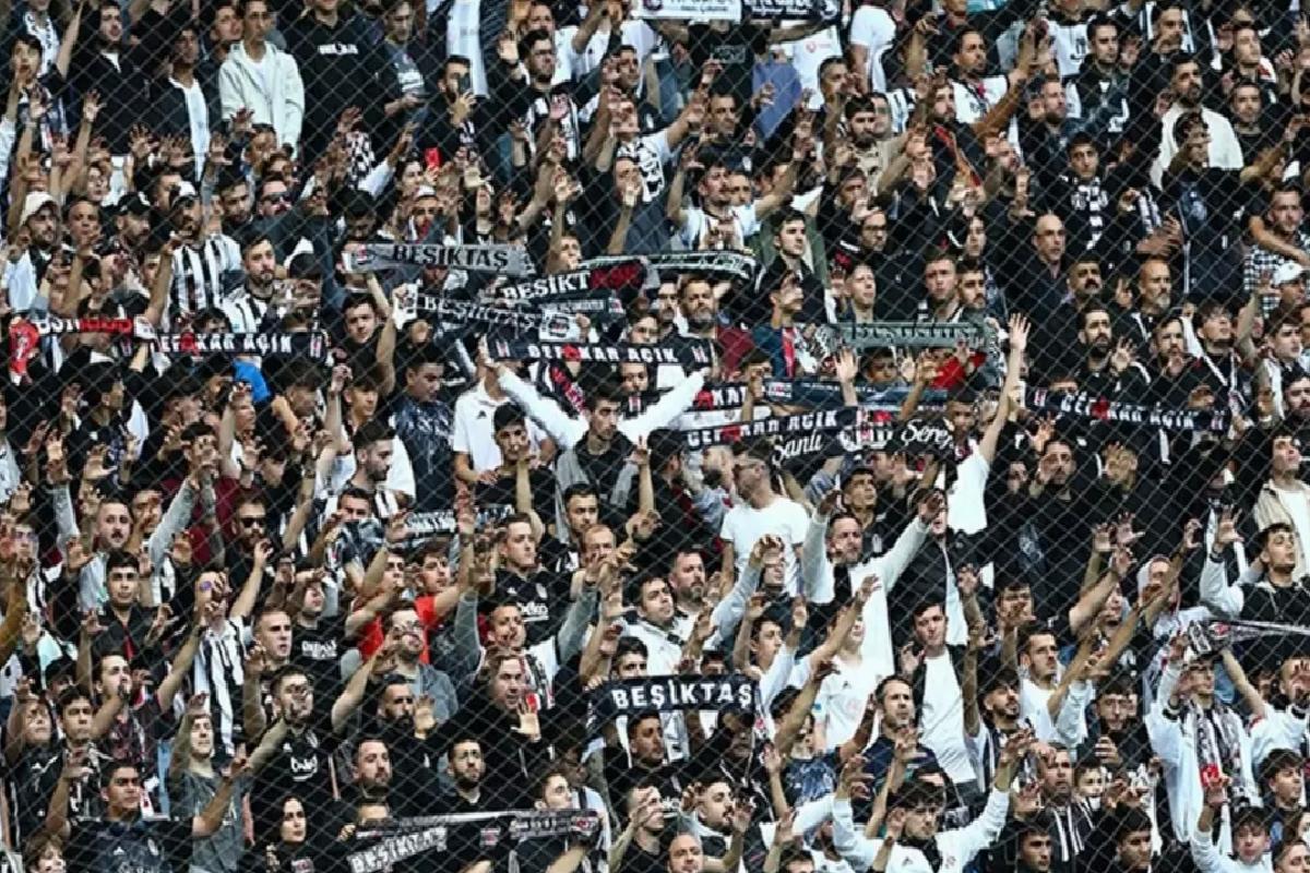 Serdal Adalı Beşiktaş’taki ilk ayrılığı duyurdu