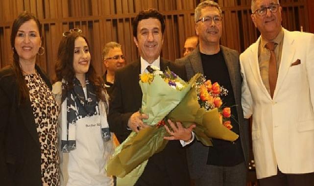 Ses Sanatçısı Mehmet Şafak, Ege Üniversitesinde kulakların pasını sildi