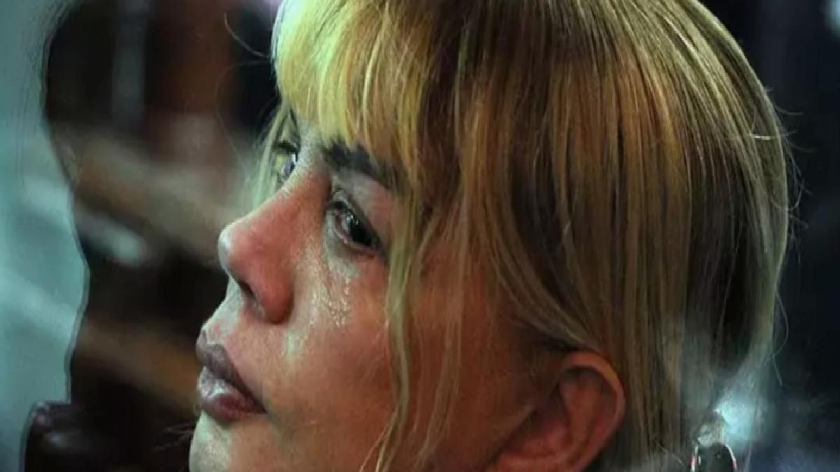 Sezen Aksu dostu Sırrı Süreyya Önder’i kaybettikten sonra saçlarını kesti