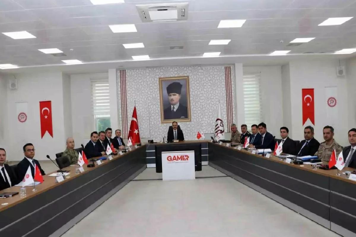Siirt’te Terörle Mücadele Ve Güvenlik Toplantısı