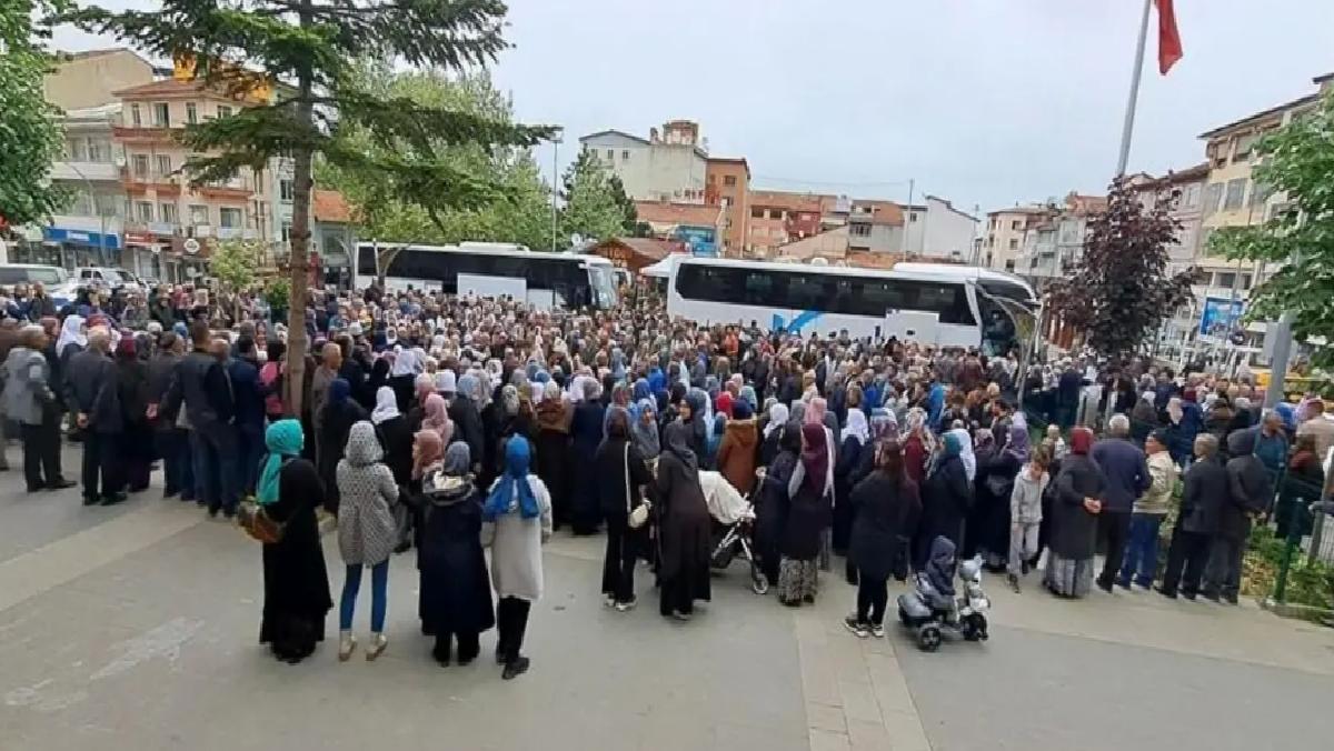 Simav’dan 80 Hacı Adayı Uğurlandı