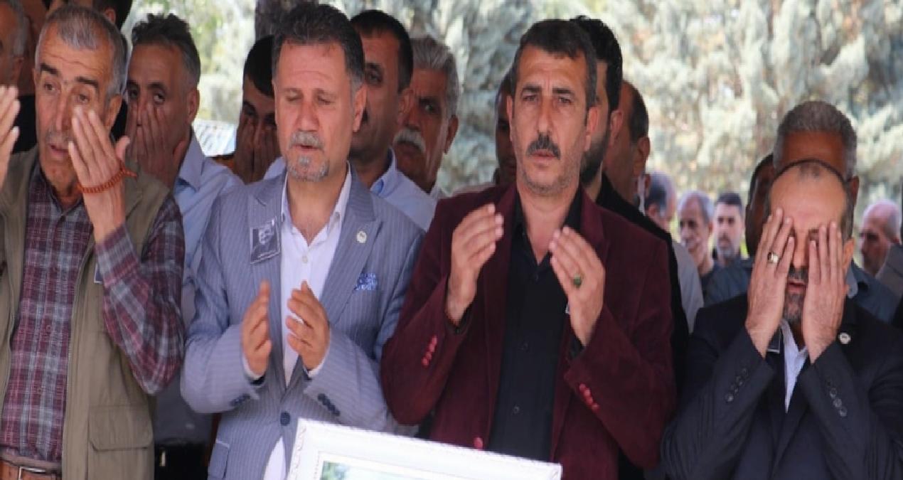 Sırrı Süreyya Önder için Diyarbakır’da gıyabi cenaze namazı kılındı