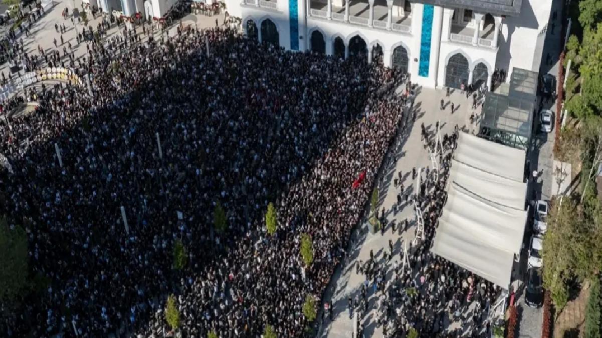 Sırrı Süreyya Önder Zincirlikuyu Mezarlığı’na Defnedildi