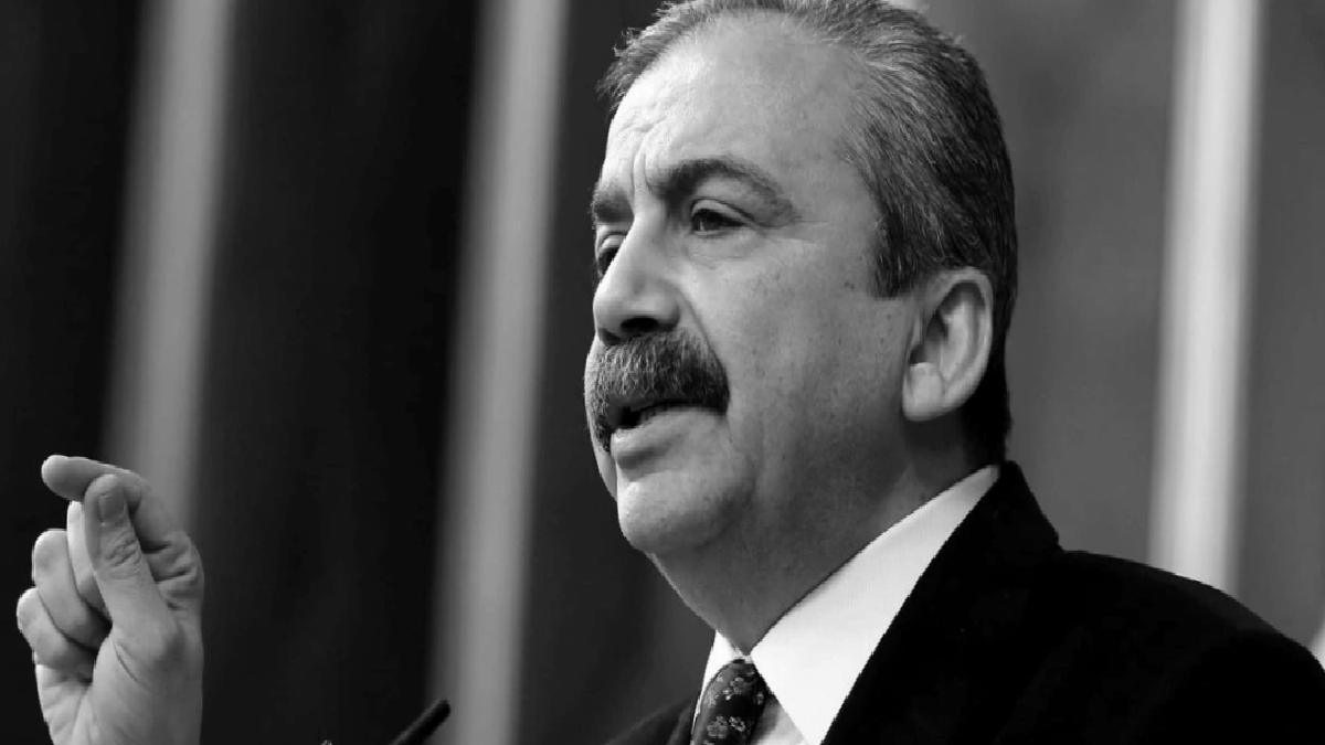 Sırrı Süreyya Önder’in aracında suikast düzeneği bulundu
