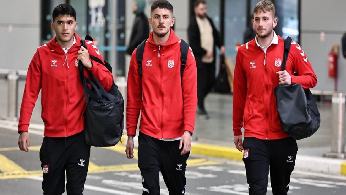 Sivasspor, Galatasaray maçı için İstanbul’da