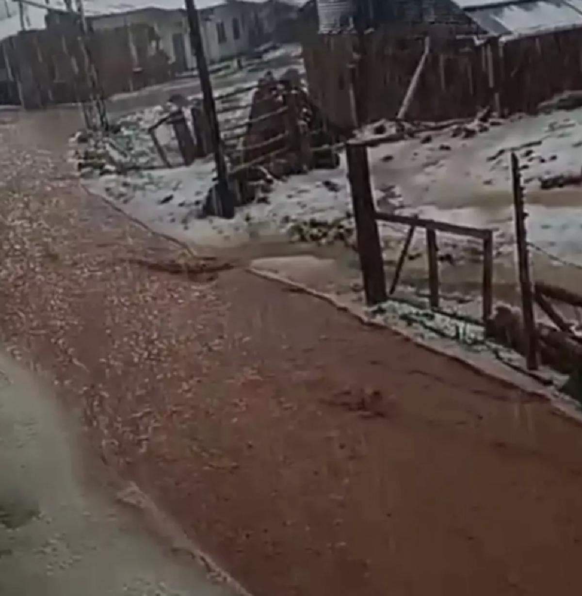 Sivas’ta Dolu ve Sağanak Tarım Arazilerine Zarar Verdi
