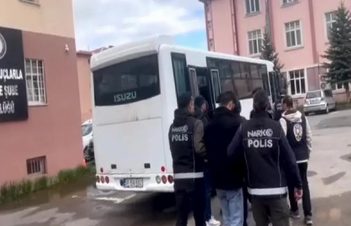 Sivas’ta Uyuşturucu Operasyonu: 8 Tutuklama
