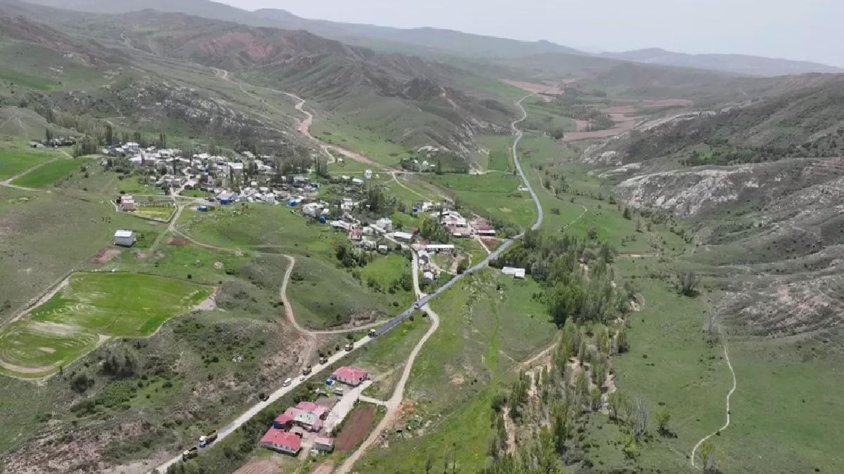 Sivas’ta Yol Çalışmaları İncelendi