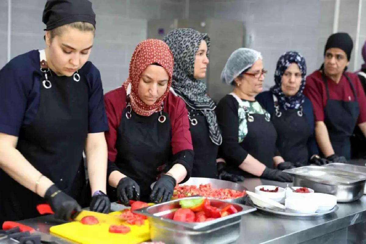 Siverek’te Kadınlara Yönelik Gastronomi ve Girişimcilik Merkezi Açıldı