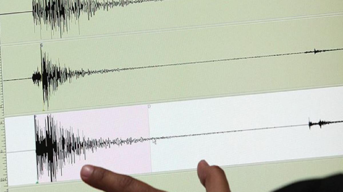 SON DAKİKA! Ege Denizi’nde 4.4 büyüklüğünde deprem