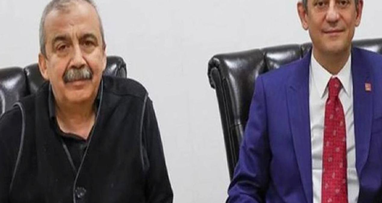 Son Dakika… Sırrı Süreyya Önder o sırrını Özgür Özel’e emanet etmiş! ‘Ben öldükten sonra bilsinler’
