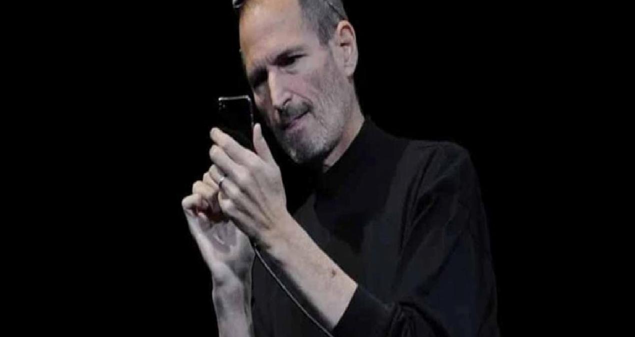 Steve Jobs 2007’de neredeyse hiç çalışmayan bir iPhone ile sahneye çıktı: Onu kurtaran bu senaryo oldu!