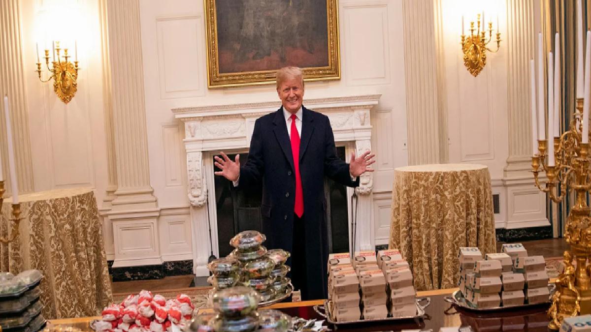 Suudi Arabistan Kraliyet Sarayı’na Trump için mobil McDonald’s şubesi kuruldu