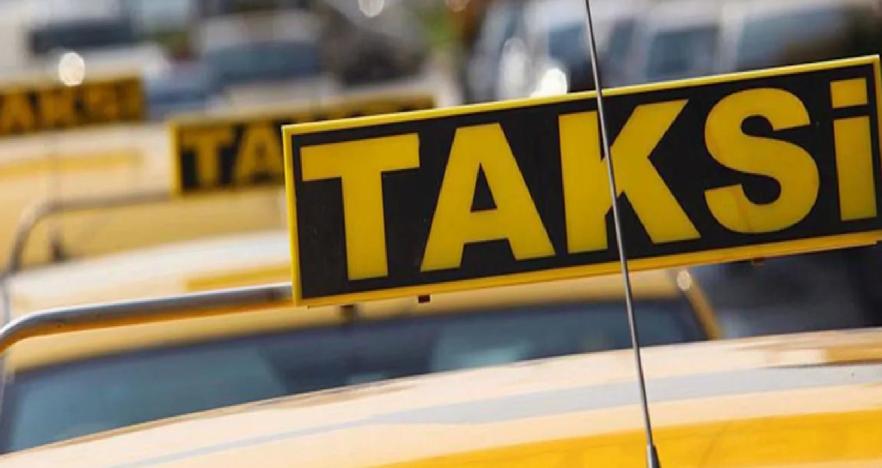 Takside 4 düzensiz göçmen yakalandı