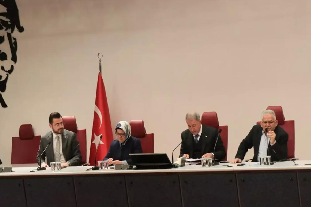TBMM Milli Savunma Komisyonu Başkanı Akar, Kayseri’de konuştu Açıklaması