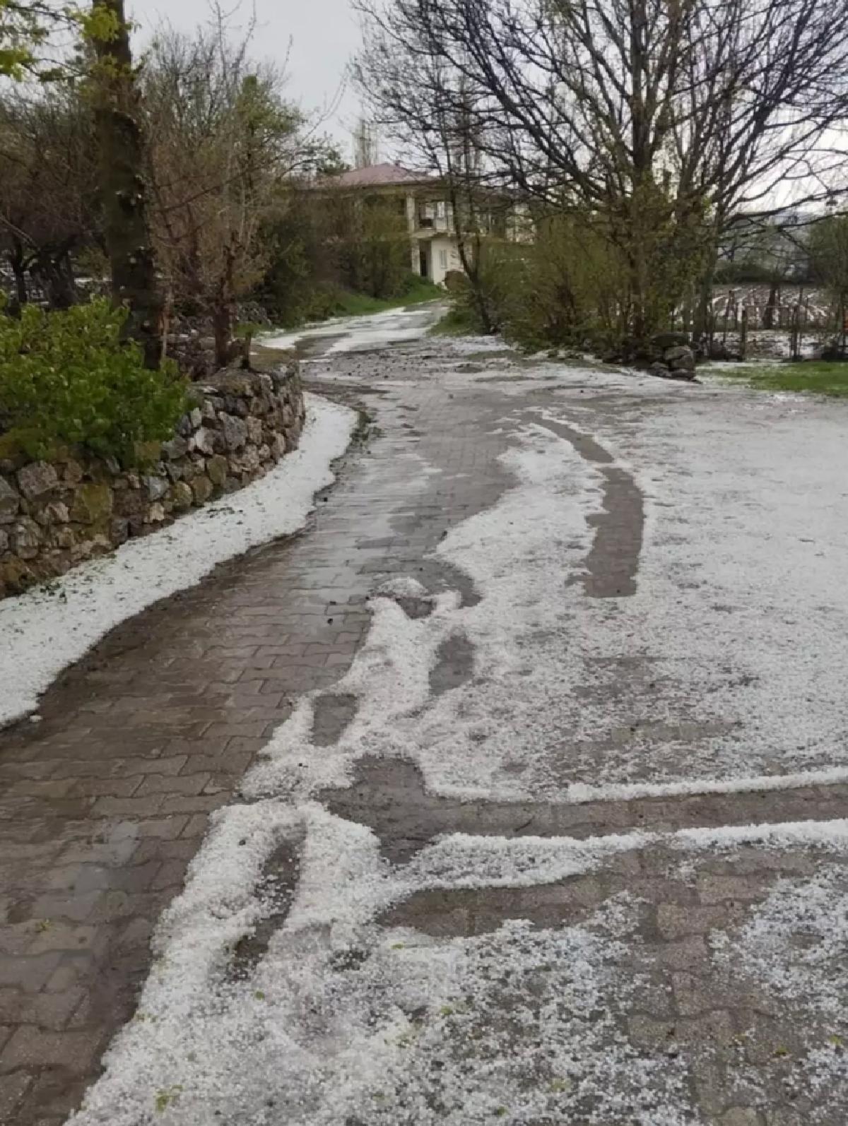 Tokat’ta Dolu Yağışı Hayatı Olumsuz Etkiledi