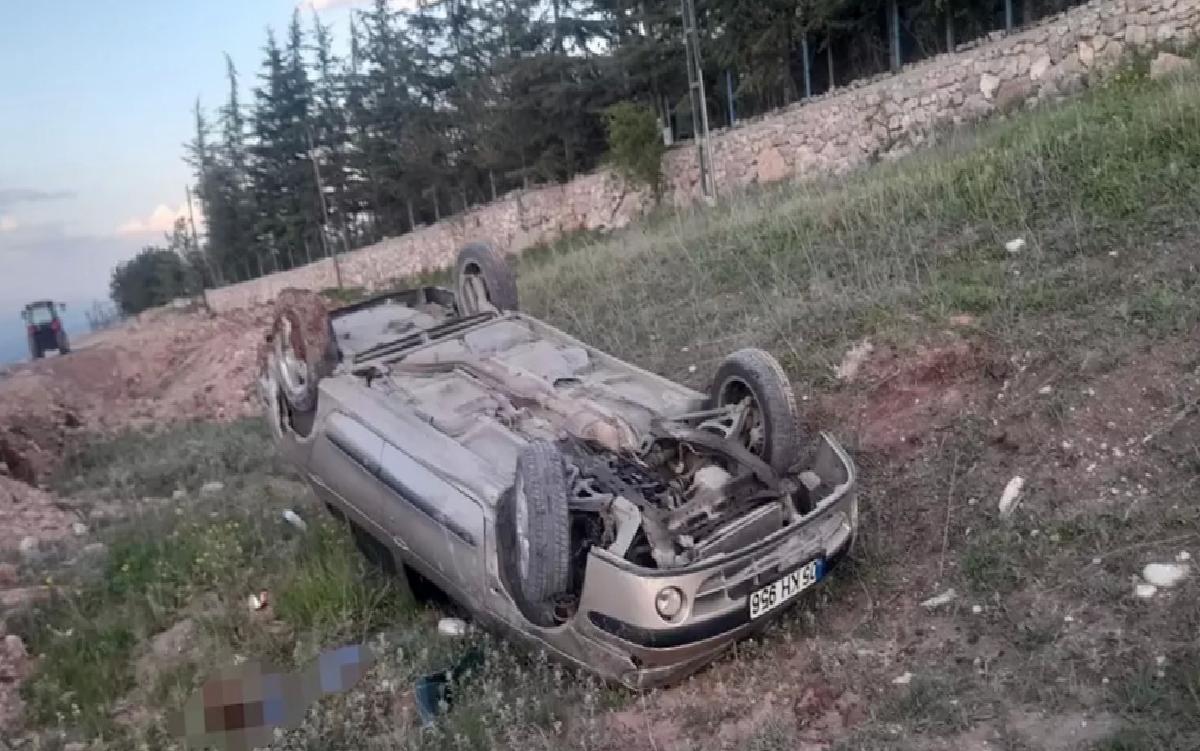 Tokat’ta Otomobil Şarampole Devrildi: 2 Yaralı