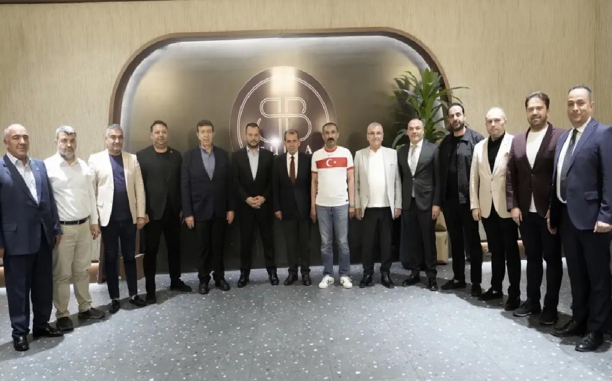 Trabzonspor ve Galatasaray Başkanları Yemekte Buluştu