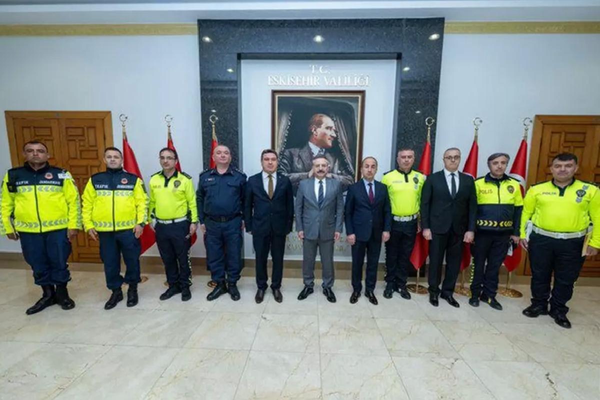 Trafik Personeline Başarı Belgesi