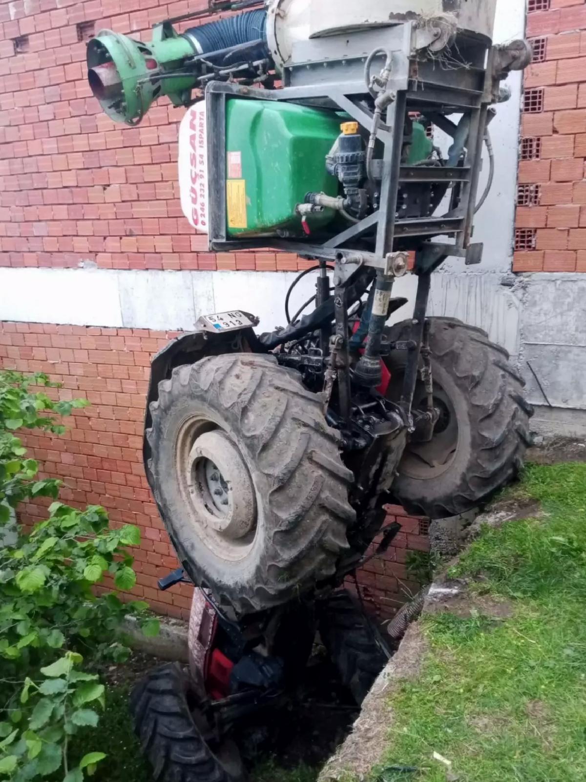Traktör Kazasında 14 Yaşındaki Kız Hayatını Kaybetti
