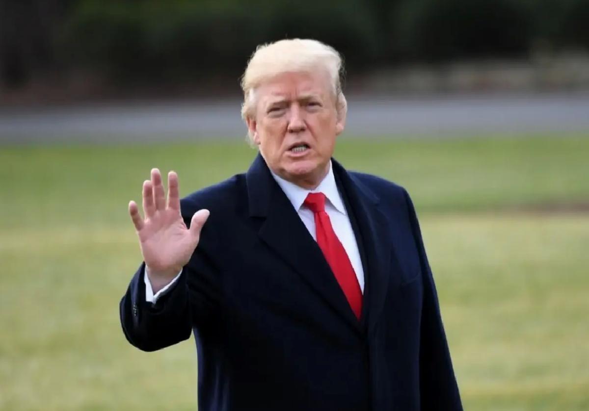 Trump, Görevini Devredeceğini Açıkladı