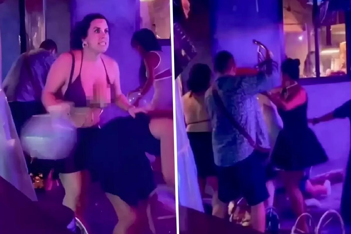 Turistler arasında çıkan bıçaklı kavgayı ayırmak isterken üstü açıldı