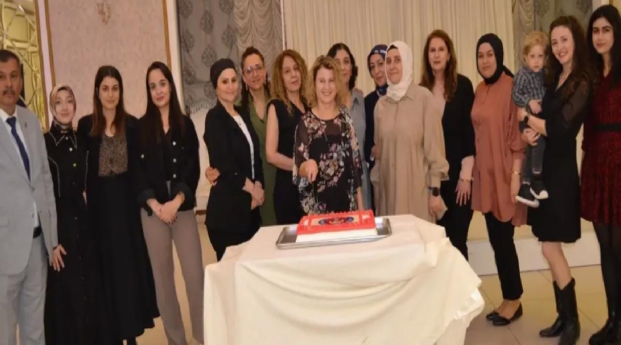 Türk Sağlık-Sen Boyabat’ta Ebeler Günü ve Hemşireler Haftasını kutladı
