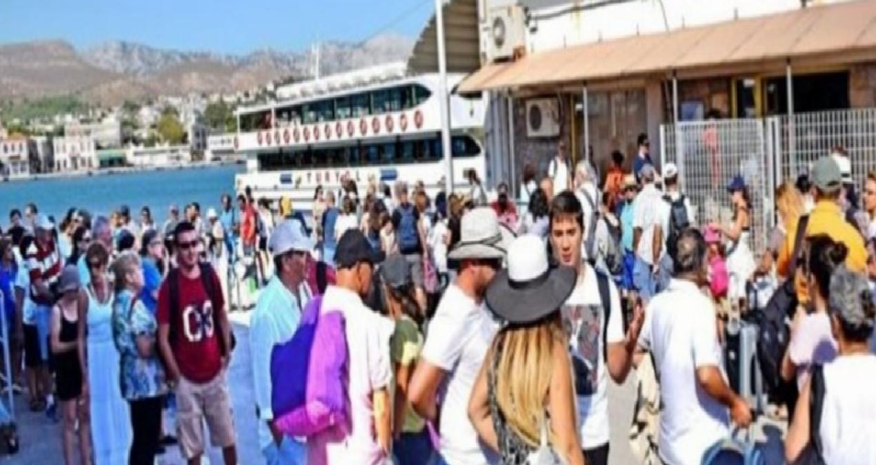 Türk turistlere Ege adalarında kapıda vize uygulaması başladı, uyarılar arka arkaya geldi