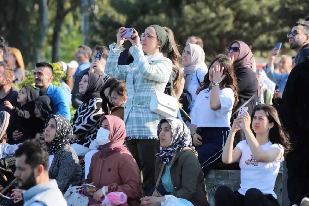 Türk Yıldızları Samsun’da Bayram Gösterisi