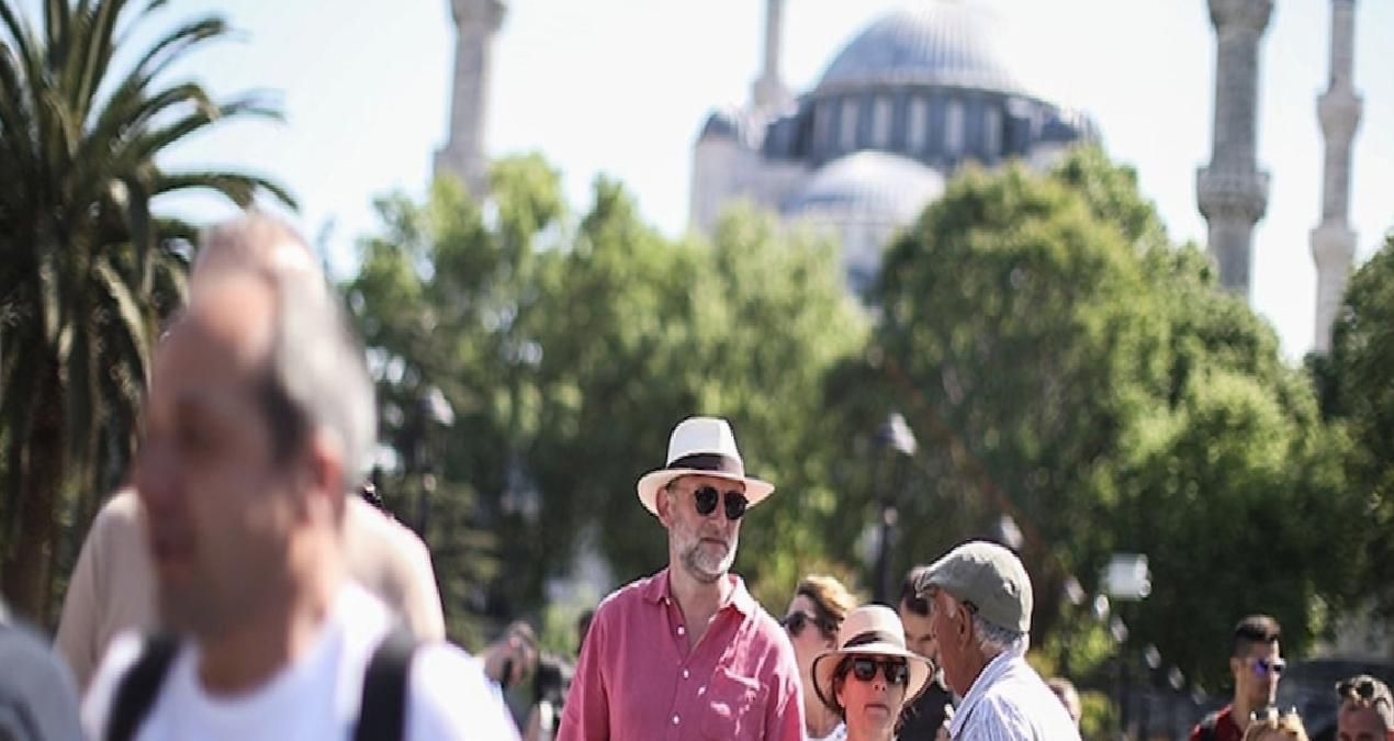 Türkiye, ilk 4 ayda 12,7 milyon ziyaretçi ağırladı