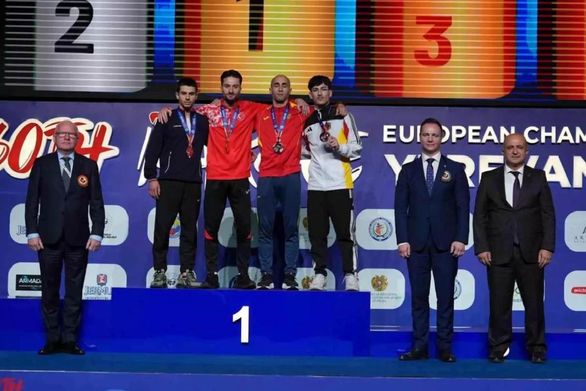 Türkiye Karate Şampiyonası’nda 3 Madalya Kazandı