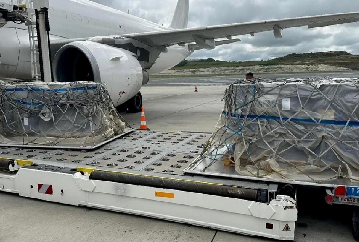 Türkiye, Port Sudan’daki Yangın İçin Destek Gönderiyor